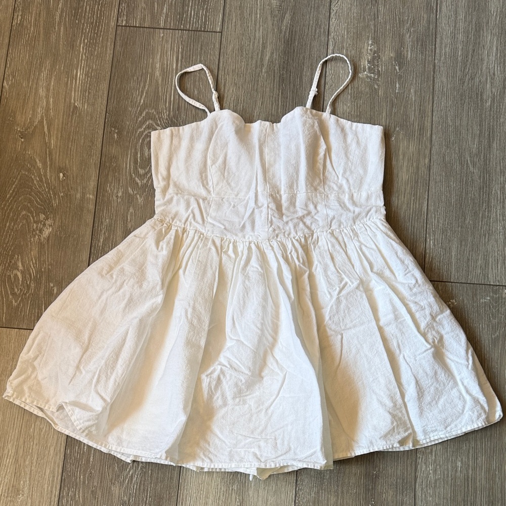 ASOS DESIGN Strappy Skort Romper in White - Picture 4 of 13
